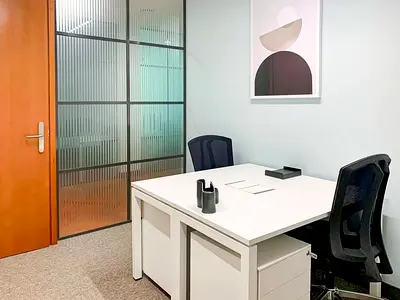 Find Office Space In Dubai, Supreme Court Chambers For 2 Persons With Everything Taken Care Of