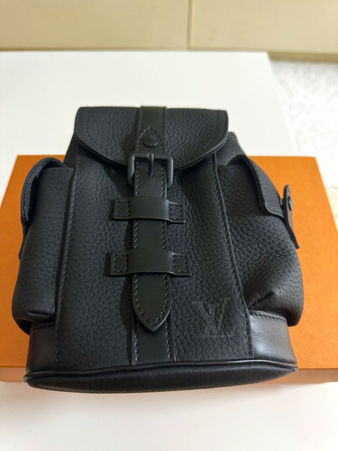 Louis Vuitton Christopher xs (M58495) in 2023