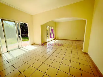 Exclusive Villa | Price Reduced | Type 8 | Vacant