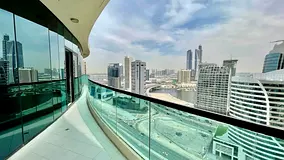 Canal View | Luxurious 1br | Near Dubai Mall