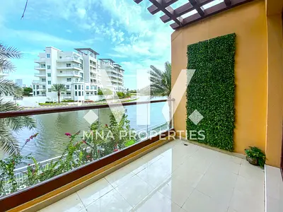 Spacious Townhouse I Lake View I Great Location