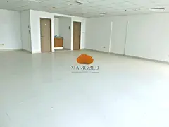 Fitted, Open Plan, Toilet And Pantry, Near Metro