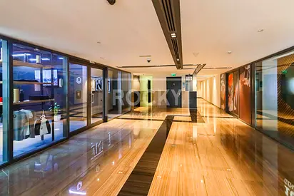 Fitted | Prime Location | Big Brands Only