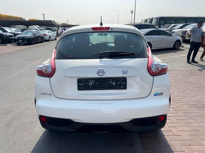 Nissan juke 2015 white color GCC calen car63167092396035113