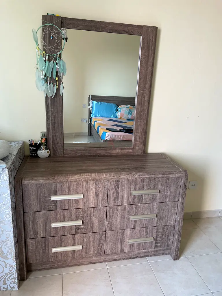 Dressing table