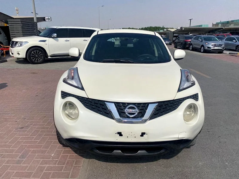 Nissan juke 2015 white color GCC calen car63167092396035112