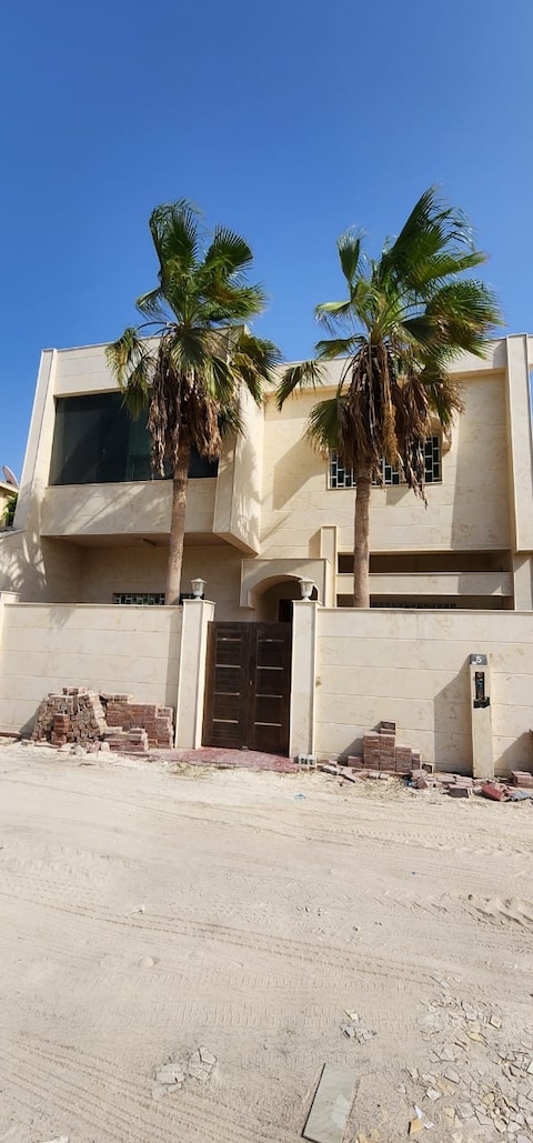 ***3bhk Duplex Villa Available In Al Rifaah Area Opposite Corniche***