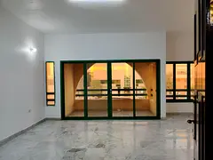 Spacious Flat In Central A/c With Balcony