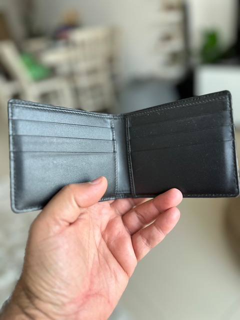Buy & sell any Mens Wallets online - 174 used Mens Wallets for sale in  Dubai, price list