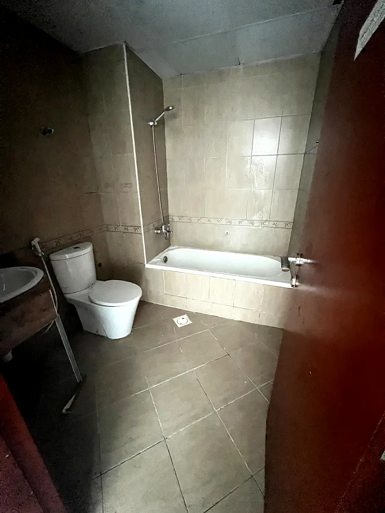 Apartment/Flat for Rent flat for rent in falcon tower with parking