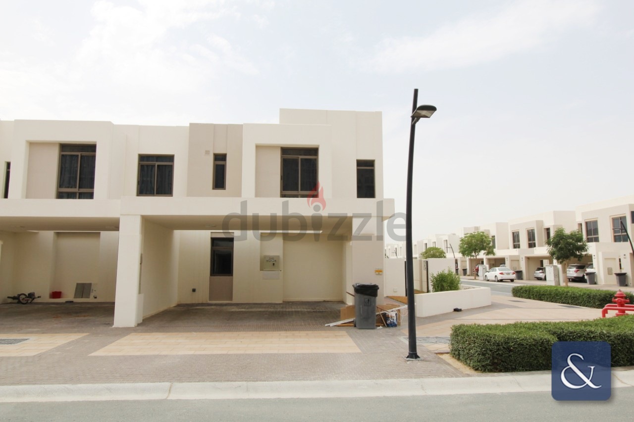 Corner Unit | Balcony | 4 Bed Plus Maids