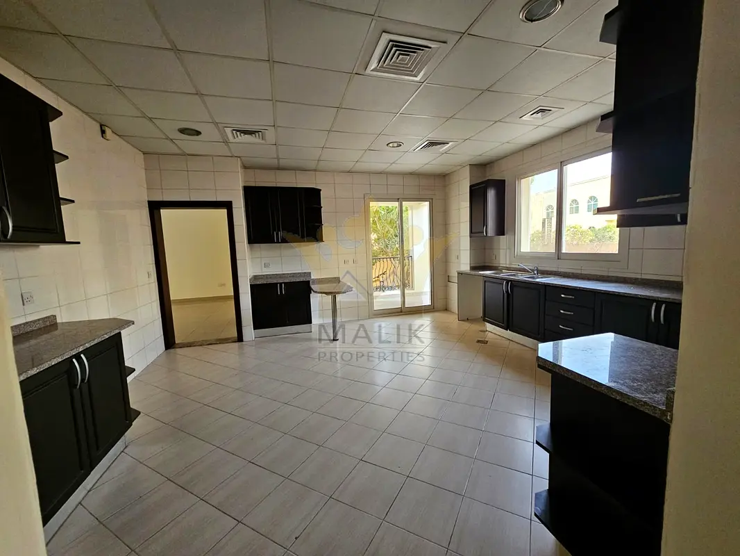 Villa/House for Rent Al Barsha 1 Vacant 5 Bedroom + Maid