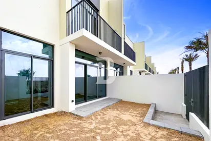 Single Row | 3 Bed + Maids | Townhouse