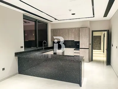 Vacant|exclusive|spacious Customized Villa
