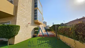 Beautiful Corner Viilla, 4 Br Duplex, Best Deal