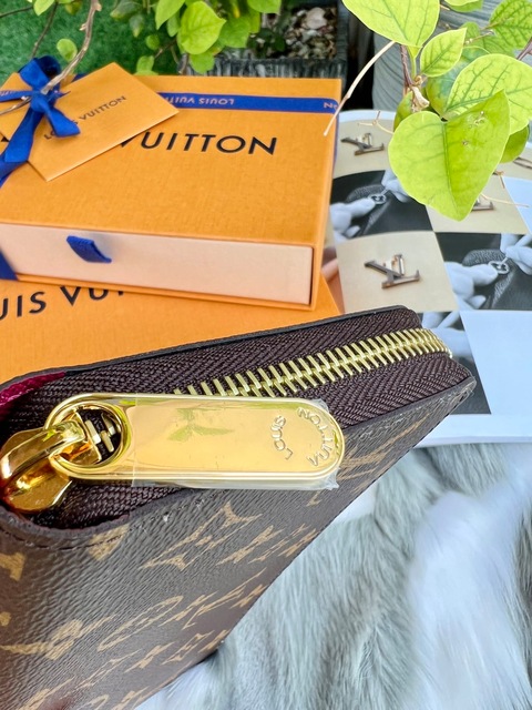 Louis Vuitton Pacific Taiga Multiple Wallet Review & Unboxing