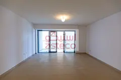 Spacious And Bright| Ideal Investment| Street View