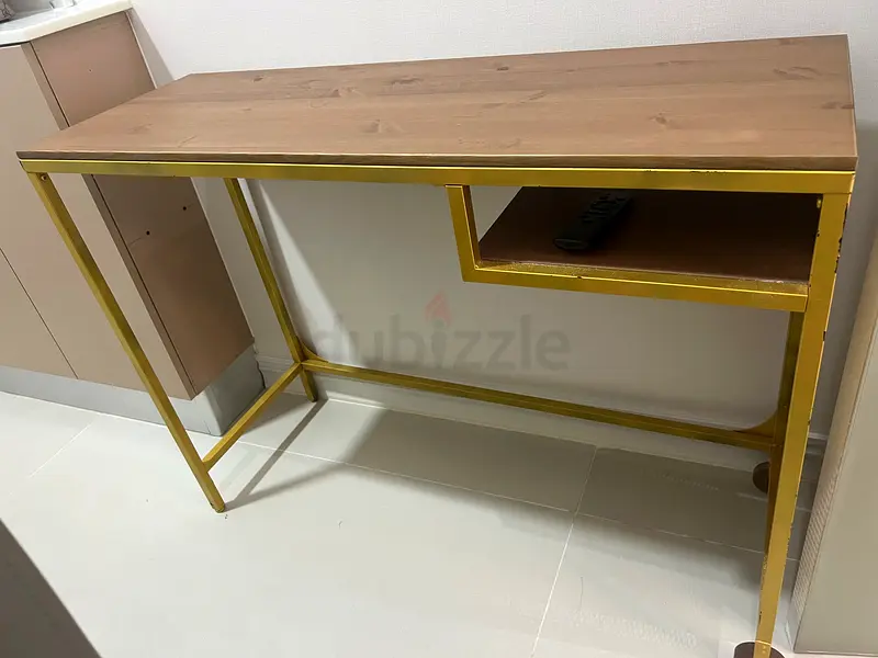 Ikea computer table