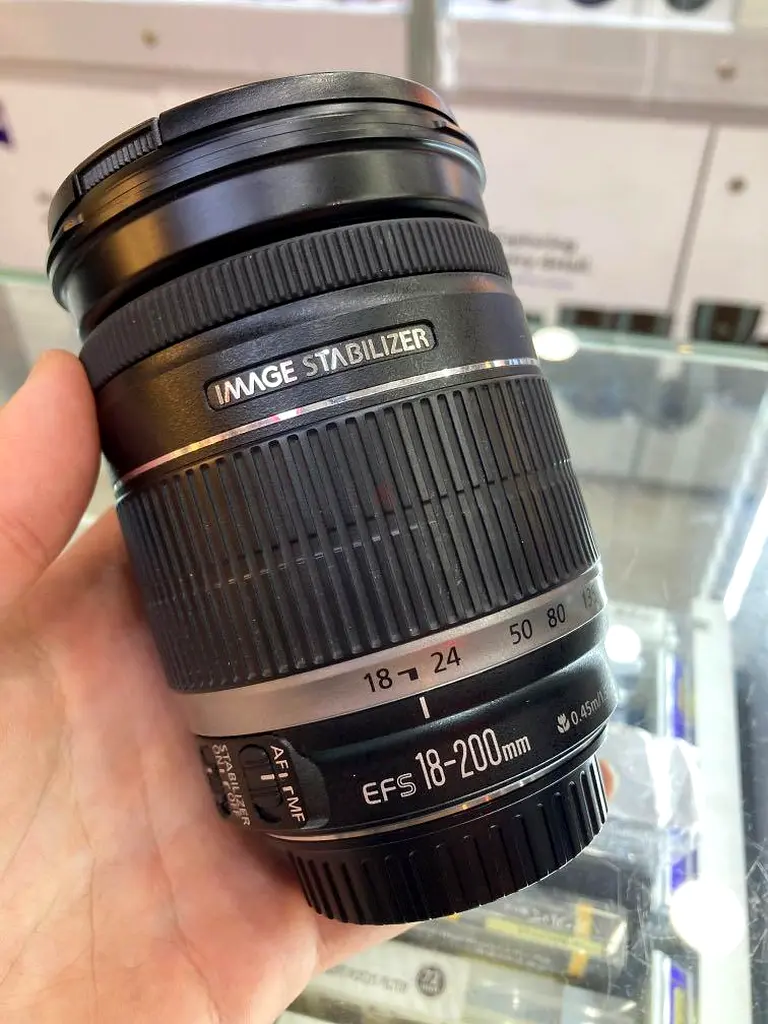 CANON 望遠ズームレンズ EF-S 18-200mm IS 【公式通販】