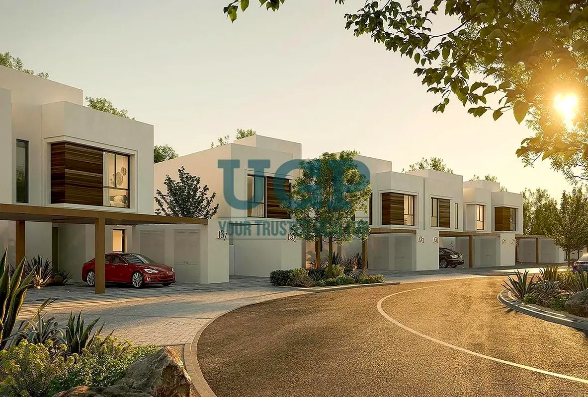 Townhouse Single Row Deluxe Layout Garden Study Handover Soon