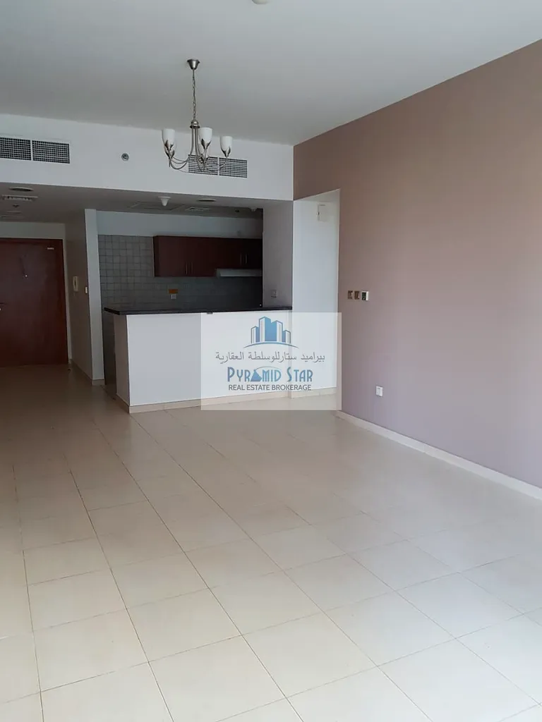 Apartment for Sale DISTRESS DEAL LARGE 2 BEDROOM SALE VACANT SOON