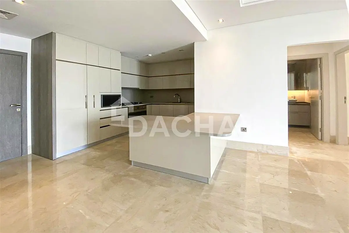 Apartment/Flat for Rent Sea View / Modern Refurbishment / VACANT