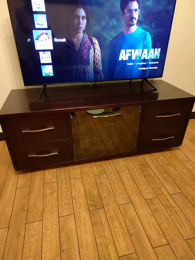 Tv unit