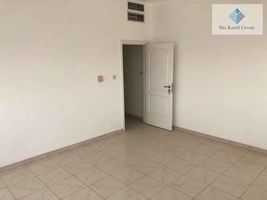 Apartment/Flat 2BHK, FREE AC, 35K RENT, 1 MONTH FREE, NO COMMISSION IN