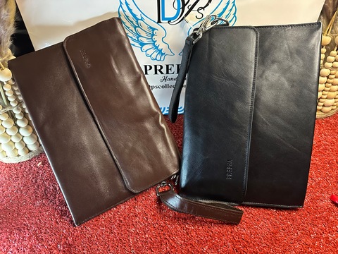 Buy & sell any Mens Wallets online - 174 used Mens Wallets for sale in  Dubai, price list