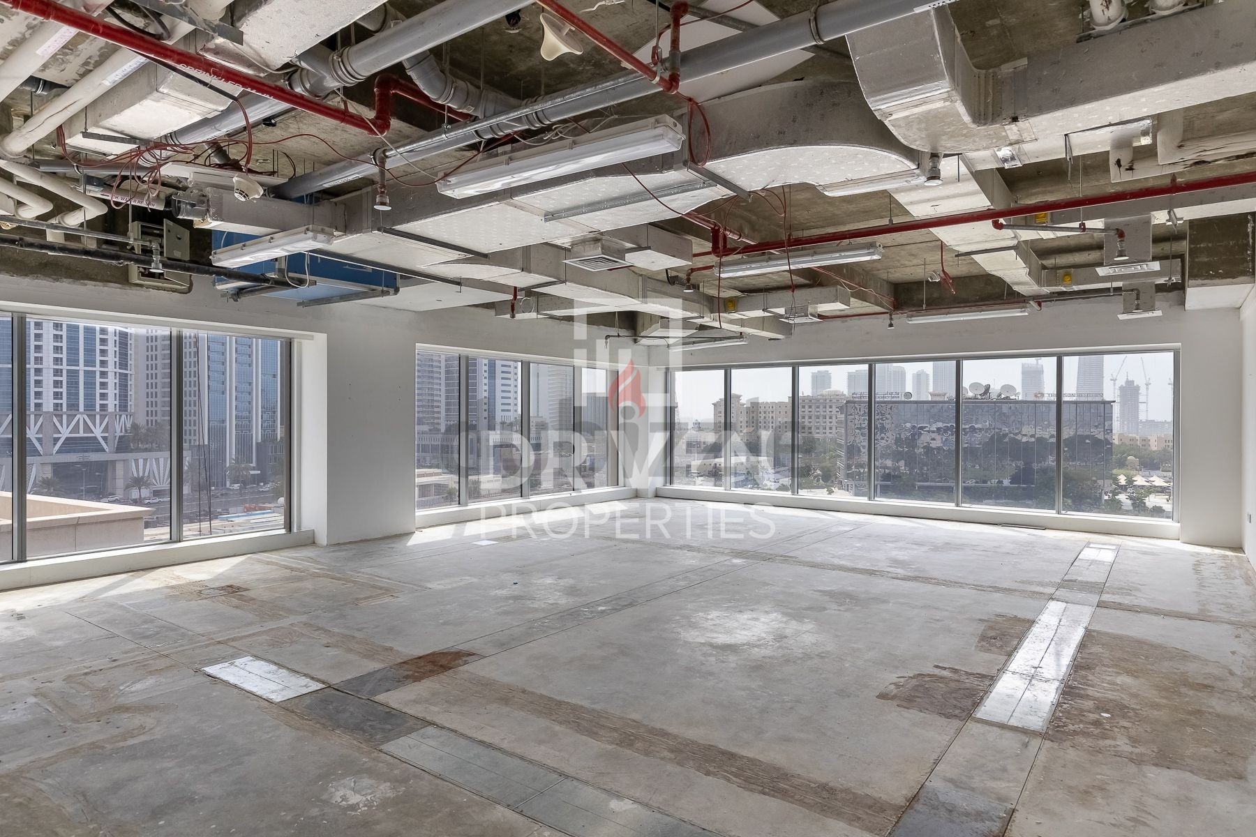 Low Floor Office And Huge With Lake View