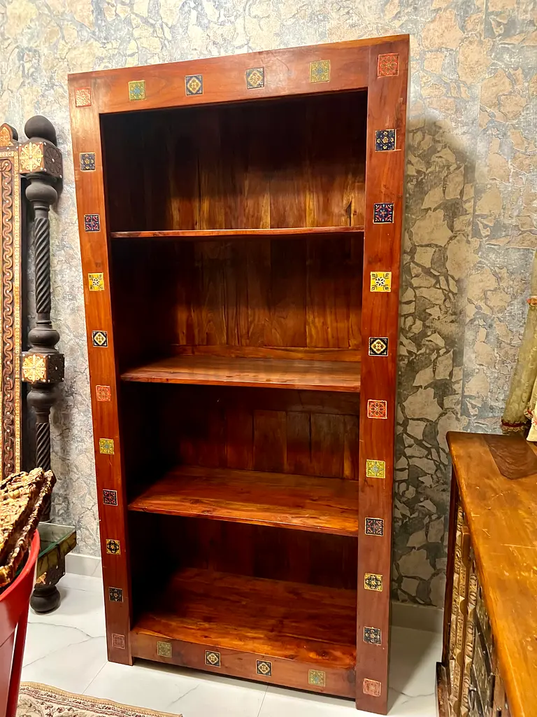 Marina bookcase