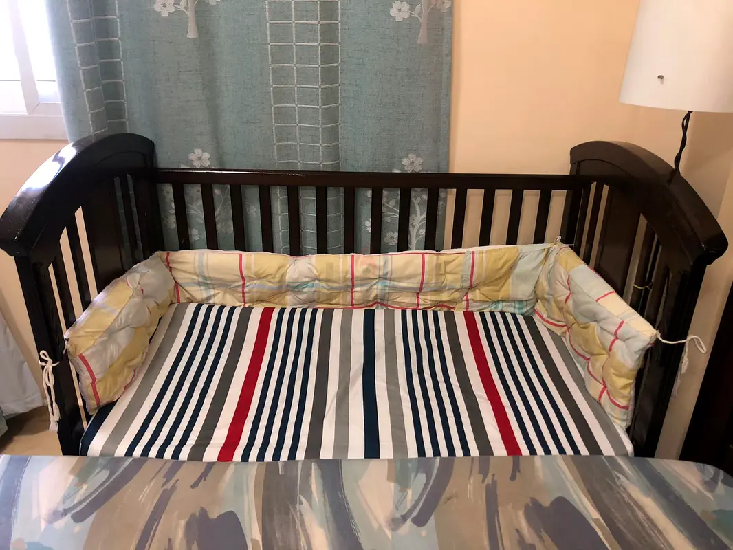 Baby crib cot bed