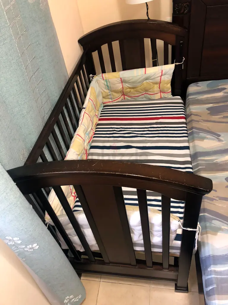 Baby crib cot bed