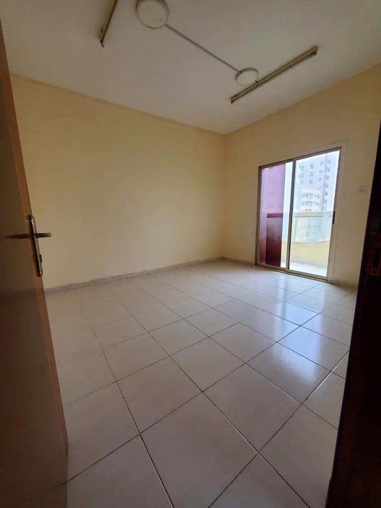 Apartment/Flat 1bedroom apartment in Al Nabba, split duct air conditioning Sharjah