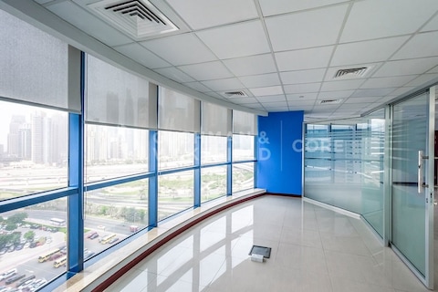 Corner Unit | Fully Fitted With Glass Partitions