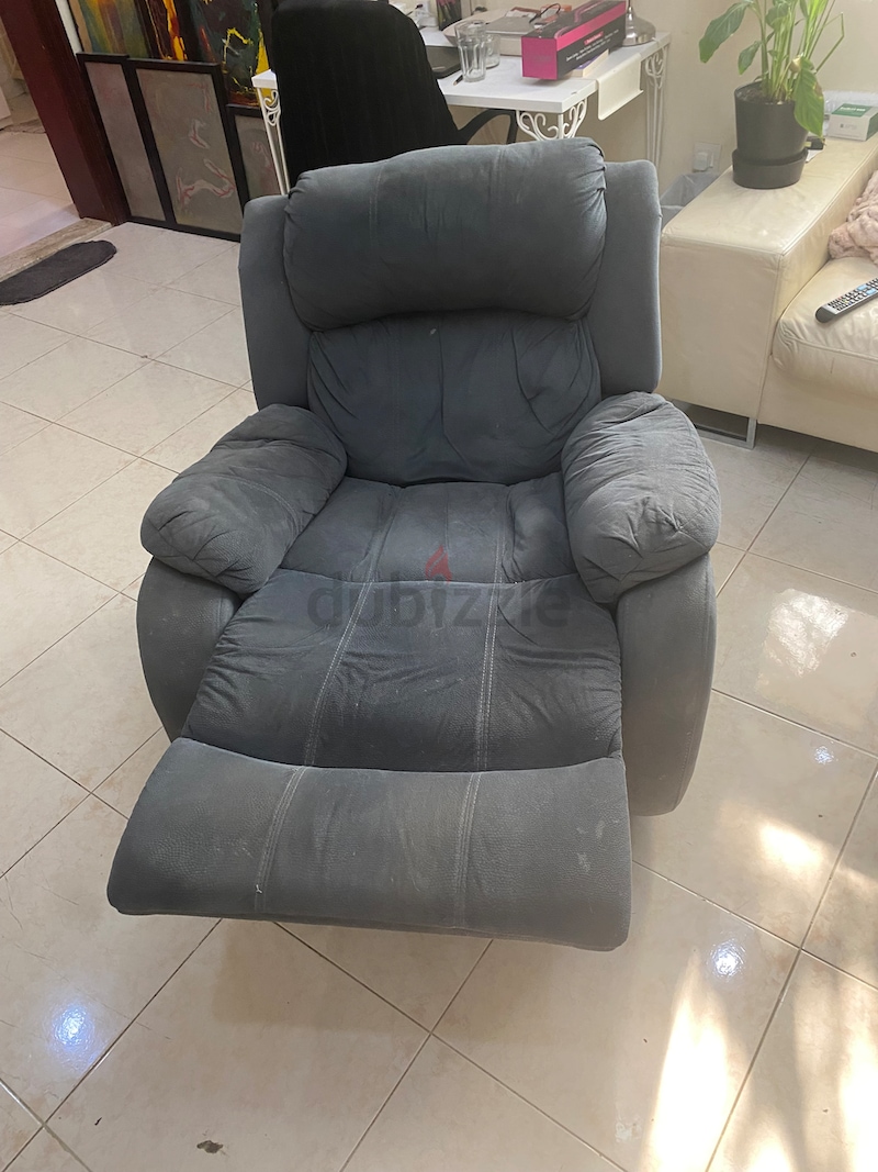 Damro discount recliner chair