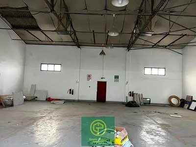 Al Barsha - Umm Suqeim 2,400 Sq. Ft Warehouse In A Prime Location