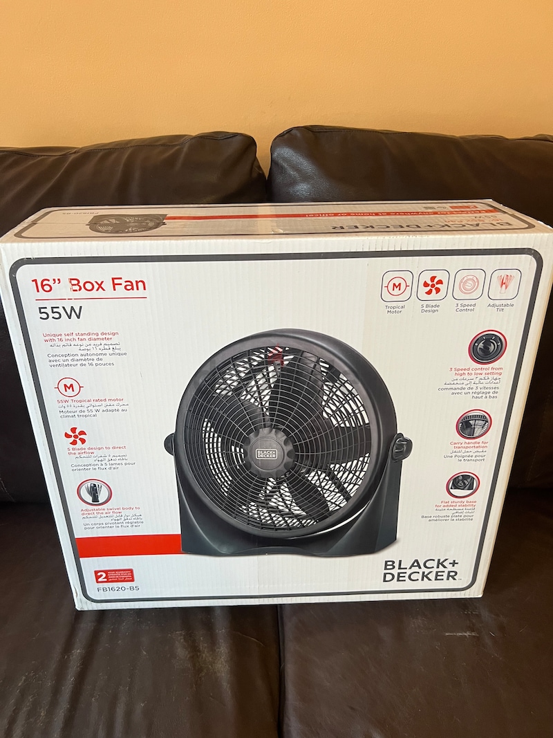 16 Box Fan  BLACK+DECKER