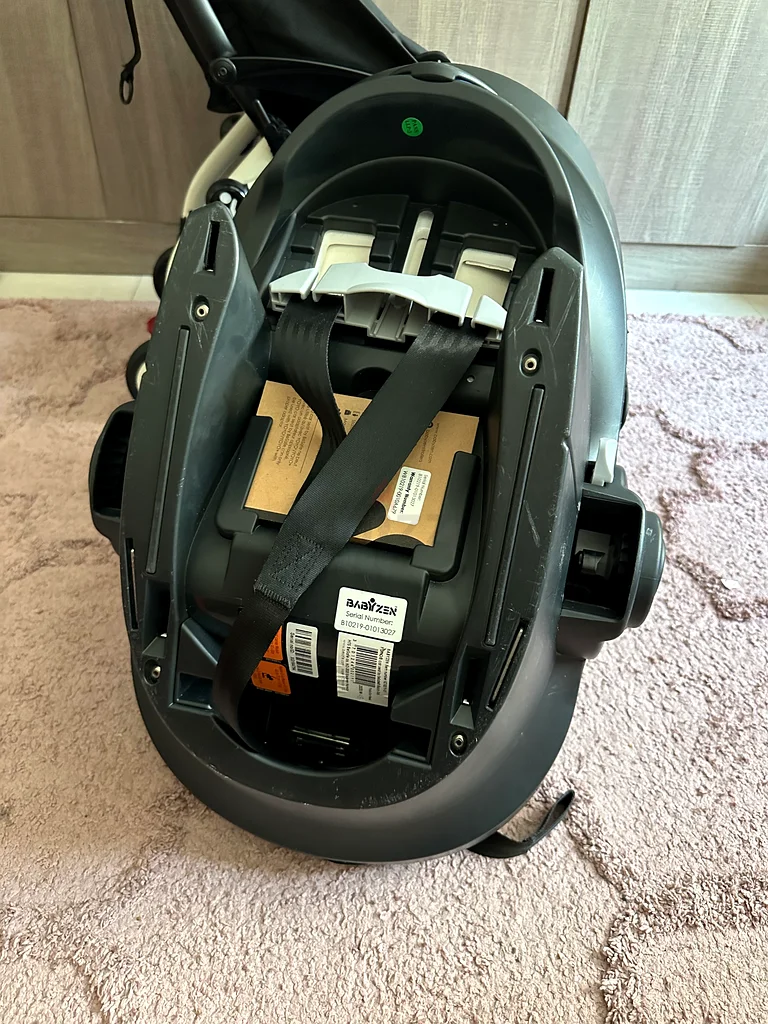 Yoyo 2 stroller with car seat in perfect condition62864710943619113