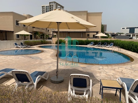 Nice 5 Br Plus Maid Villa For Rent In Al Barsha 1