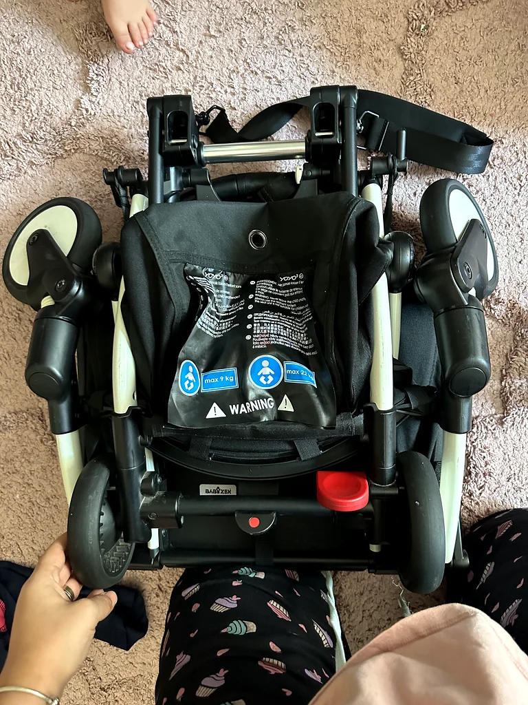 Yoyo 2 stroller with car seat in perfect condition62864710943619114