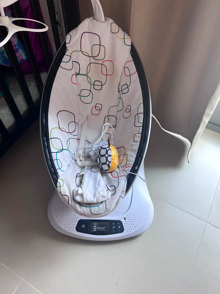 4 moms baby swing chair