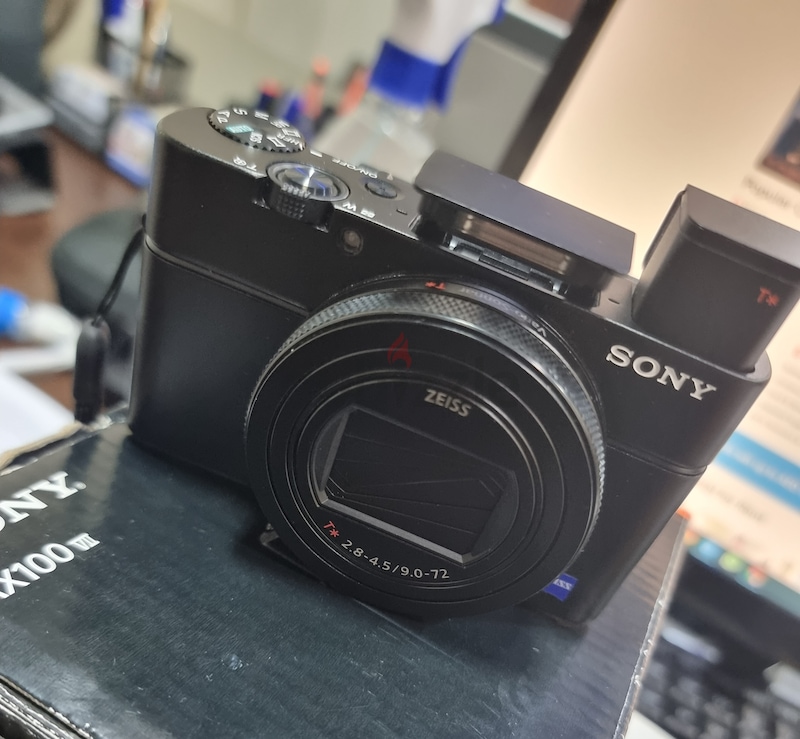 SONY RX100 v11 | dubizzle