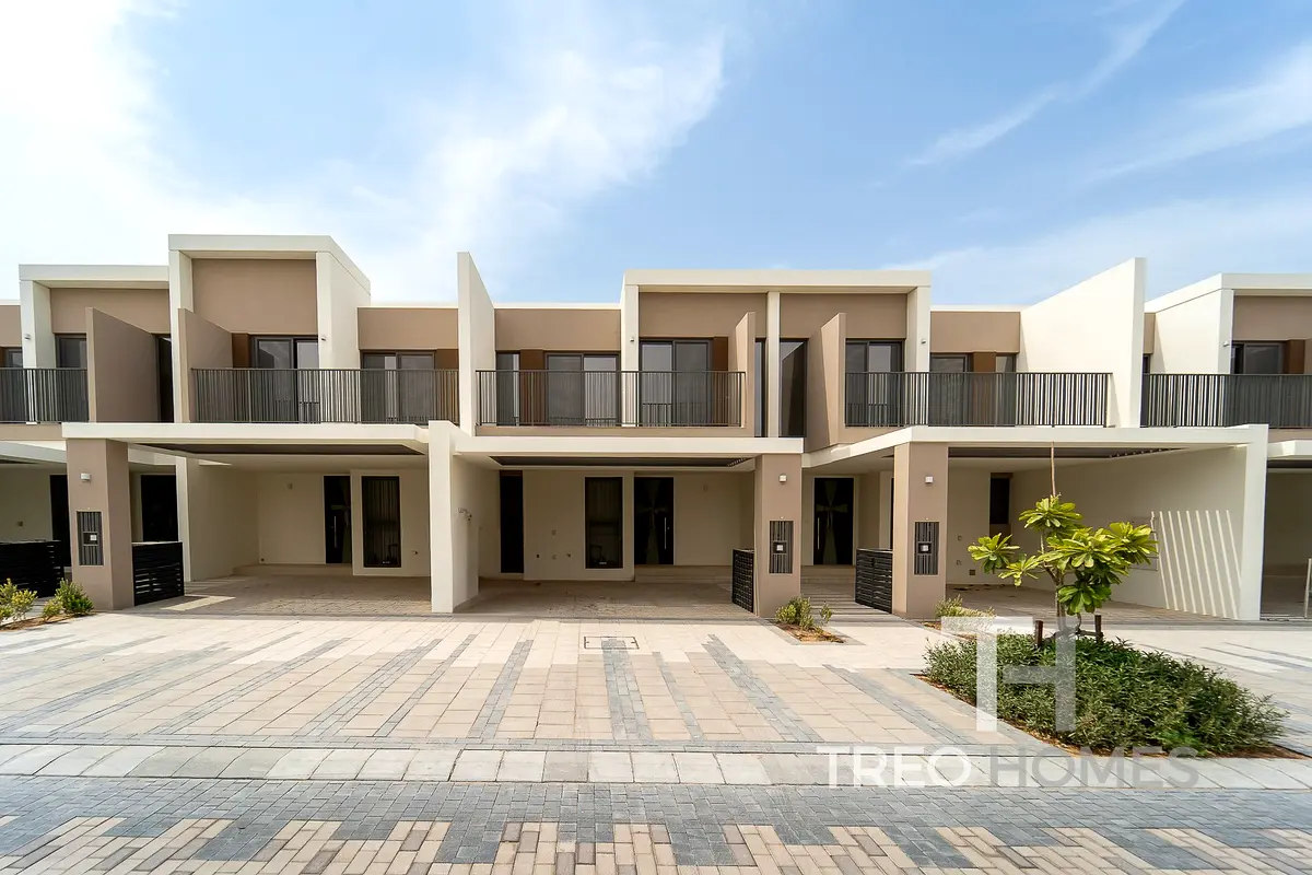 Villa/House for Rent Park Facing Spacious interior Modern