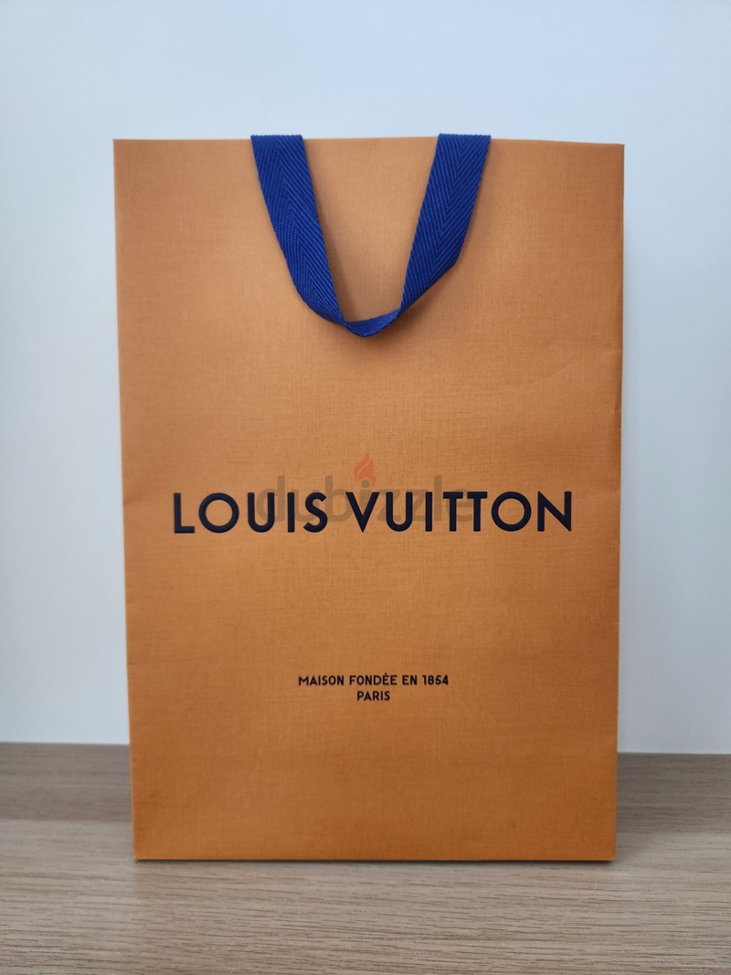 Paperbag lv 2025