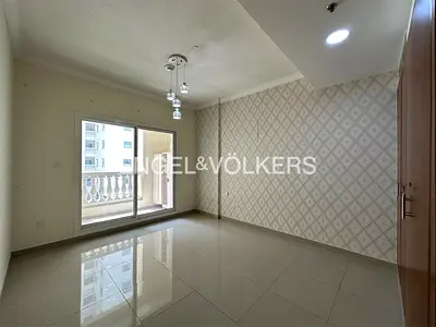 Vacant | Pool View | Low-rise | High Roi Deal