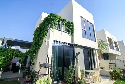 Vacant On Transfer | Next To Pool | Viewable