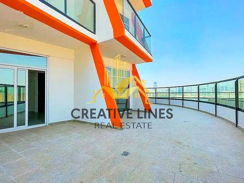 Apartment/Flat for Rent Burj Khalifa View/ Biggest Terrace/ 1bhk Only 75k Dubai