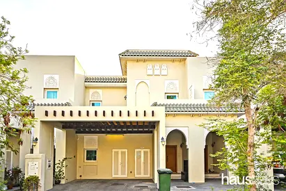 Exclusive | Quortaj | Large Layout