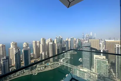 Stunning Lake Views I Minutes From Metro
